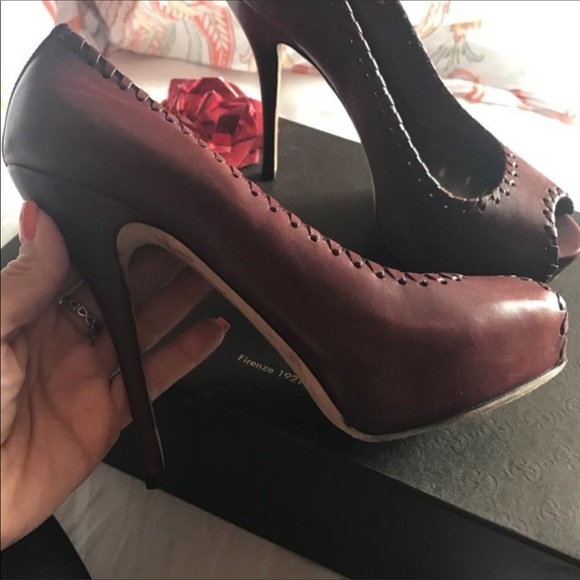 Gucci Pumps 💯 AUTHENTIC - Picture 3 of 8